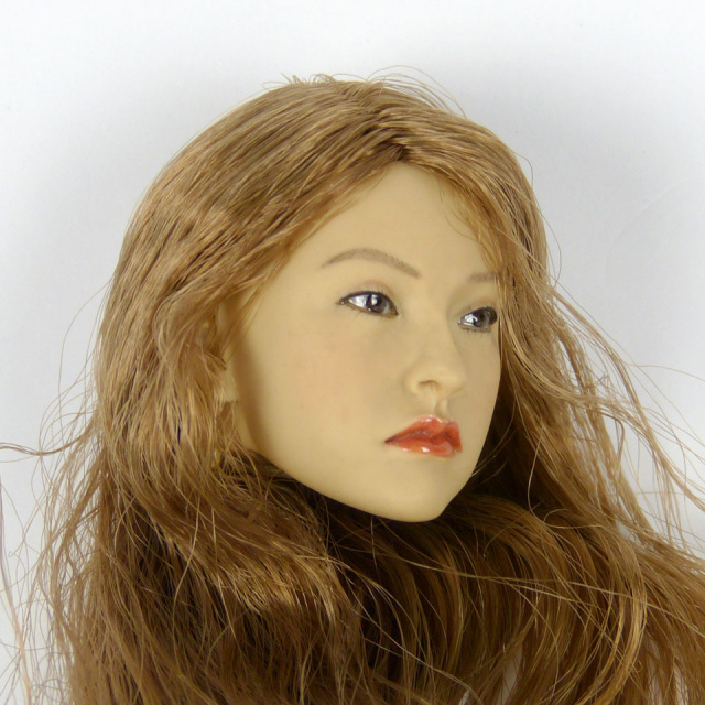 Kumik 1/6 Scale Female Head Sculpt Sarnie With Hairpiece - K095